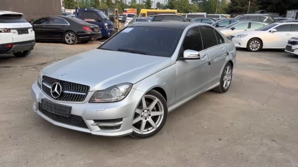 Mercedes Benz C200 2013 - Disponible para reservar - Imagen 3