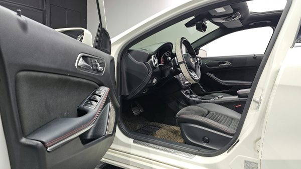 A-Class W176A200AMG Line - Imagen 7