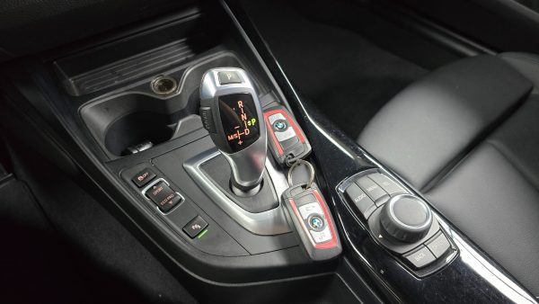 BMW Serie 1 (F20) – 118d Sport 5 puertas - Imagen 16
