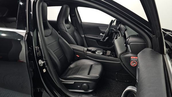 A-Class W177A220 Hatchback - Imagen 8