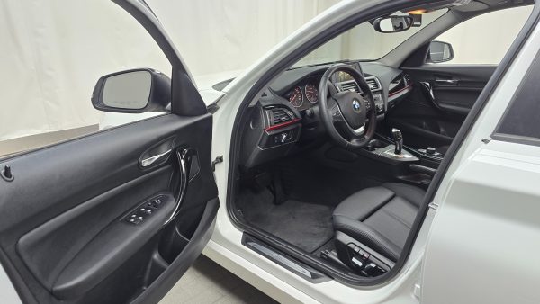 BMW Serie 1 (F20) – 118d Sport 5 puertas - Imagen 7