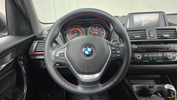 BMW Serie 1 (F20) – 118d Sport 5 puertas - Imagen 12