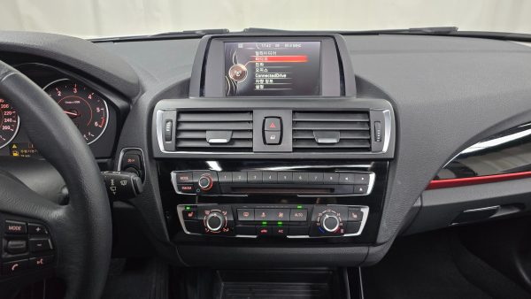 BMW Serie 1 (F20) – 118d Sport 5 puertas - Imagen 14