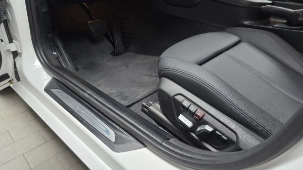 BMW Serie 1 (F20) – 118d Sport 5 puertas - Imagen 10
