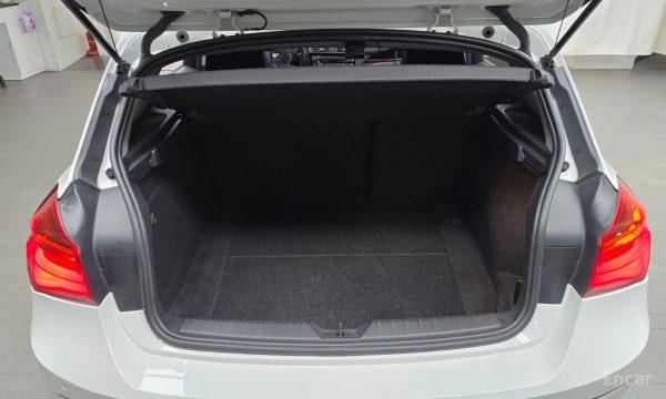 BMW Serie 1 (F20) – 118d Sport 5 puertas - Imagen 20